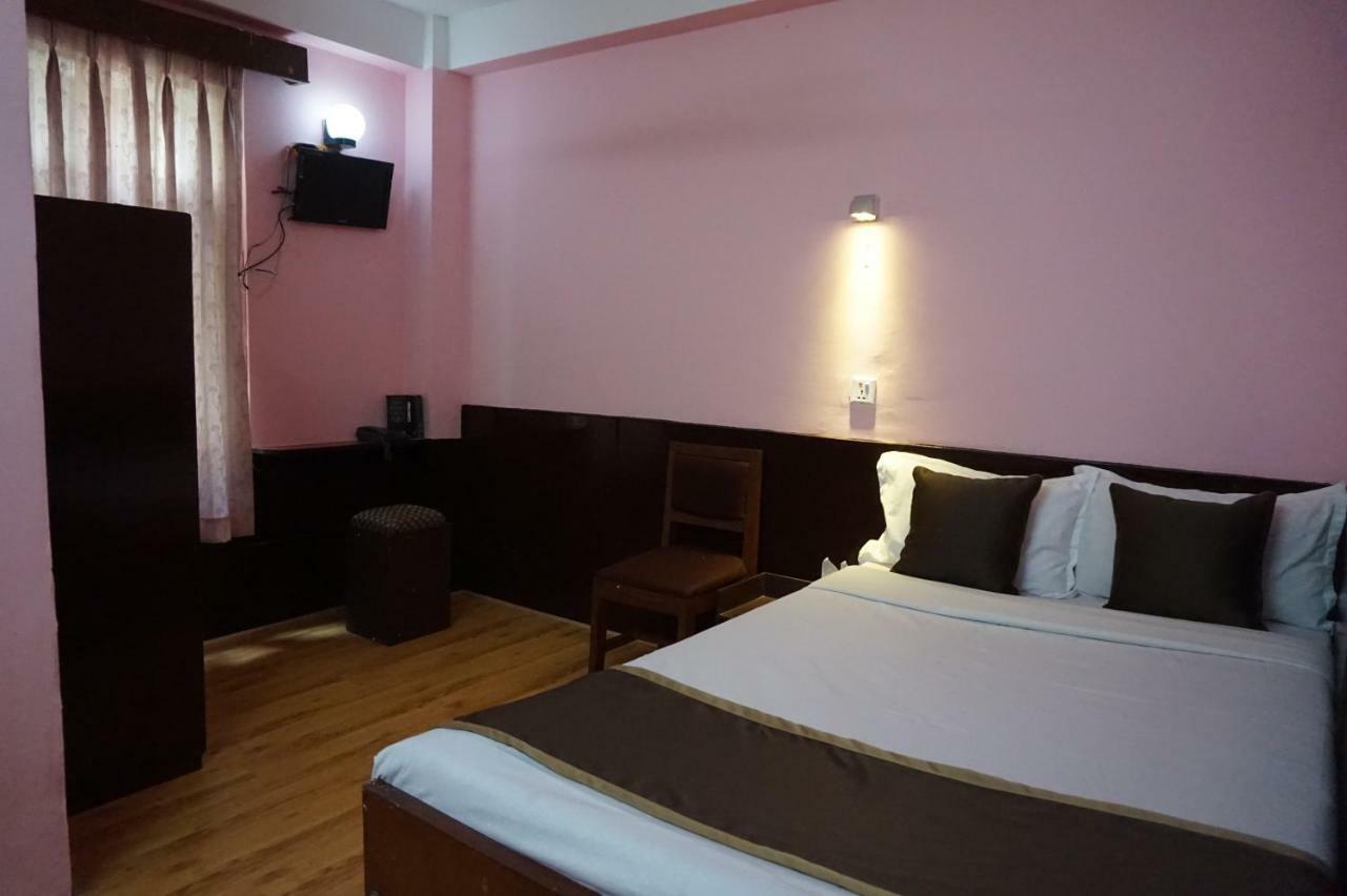 Hotel Impala Garden Катманду Екстер'єр фото